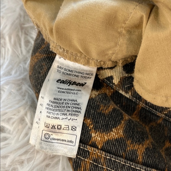 EDIKTED Print Straight Leg Jeans Size Medium - Picture 7 of 8